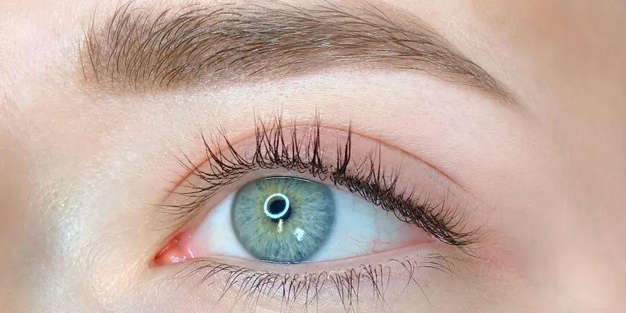 Vorherbild vor Permanent Make-up Eyeliner